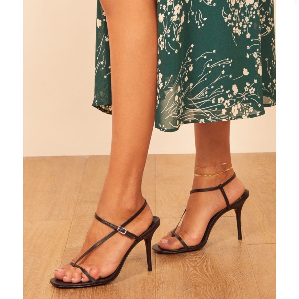 Reformation Ivy heeled sandal. Size 7.5.